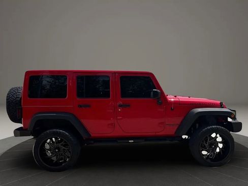 Used 2016 Jeep Wrangler Unlimited Rubicon w/ Connectivity Group AWD/4WD image 6