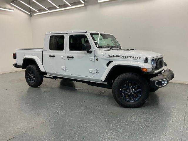 New 2026 Jeep Gladiator Mojave AWD/4WD image 1
