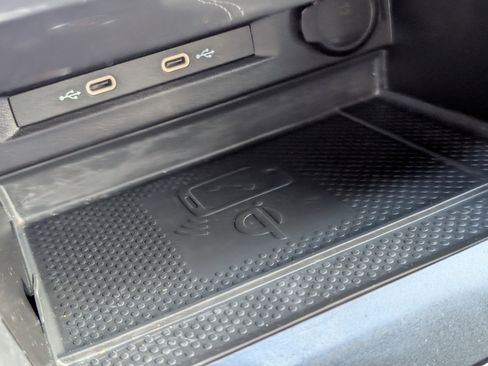 Used 2023 Volkswagen Tiguan SE image 20