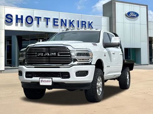 Used 2023 RAM 2500 Laramie AWD/4WD image 3