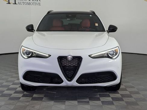 Used 2023 Alfa Romeo Stelvio Veloce AWD/4WD image 3