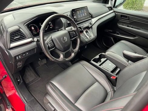 Used 2025 Honda Odyssey Sport-L image 13