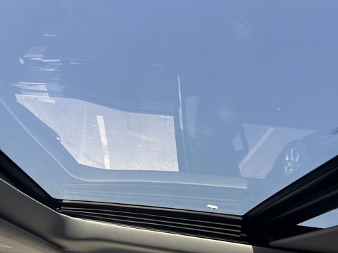 Used 2024 Ford F350 Lariat w/ Camper Package image 29