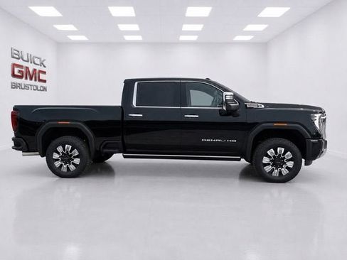 New 2026 GMC Sierra 2500 Denali w/ Denali Reserve Package AWD/4WD image 4
