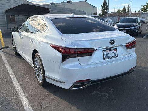 Used 2024 Lexus LS 500 AWD w/ Interior Upgrade Package image 4