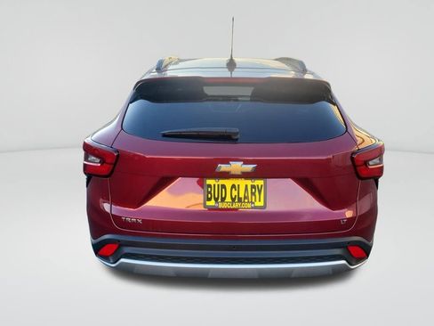 New 2025 Chevrolet Trax LT w/ Driver Confidence Package image 5