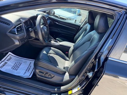 Used 2021 Toyota Camry SE w/ Carpet Mat Package (TMS) image 11