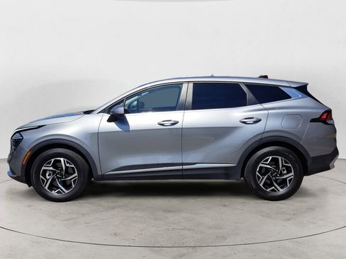 Used 2025 Kia Sportage LX image 6
