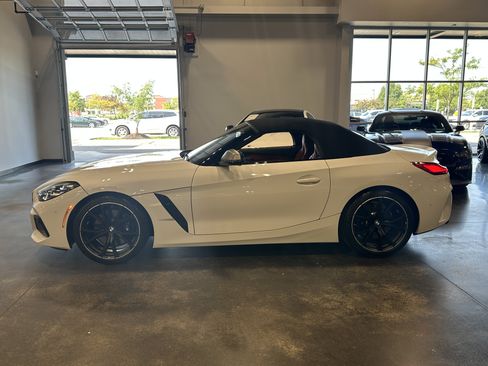 Used 2024 BMW Z4 M40i w/ Premium Package RWD image 6