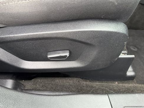 Used 2018 Ford Explorer XLT image 44