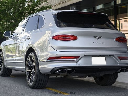 Used 2021 Bentley Bentayga AWD/4WD image 6