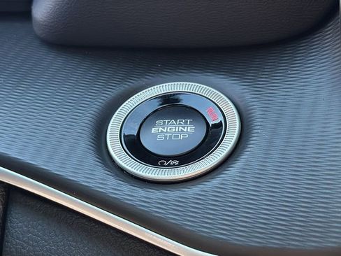 New 2025 Jeep Grand Cherokee L Laredo image 33