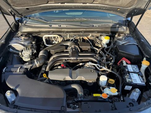 Used 2018 Subaru Outback 2.5i Premium AWD/4WD image 37