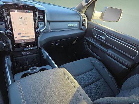 New 2026 RAM 1500 Big Horn AWD/4WD image 9