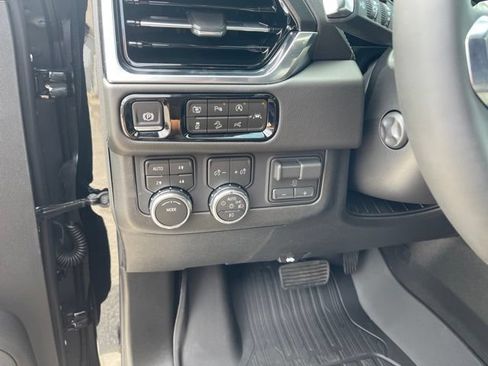New 2026 GMC Yukon Denali w/ Advanced Technology Package AWD/4WD image 12