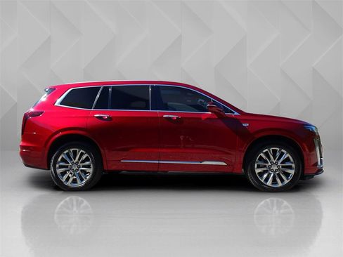 Certified 2022 Cadillac XT6 Premium Luxury w/ Technology Package image 6