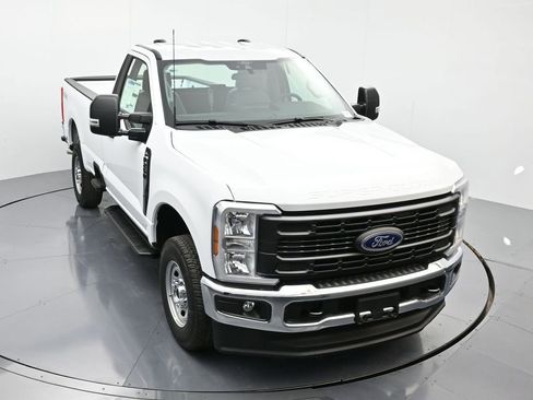 New 2026 Ford F250 XL w/ XL Chrome Package image 25
