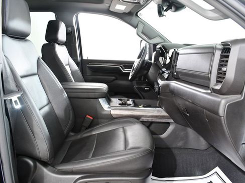 Used 2024 Chevrolet Silverado 3500 LTZ w/ LTZ Plus Package image 10