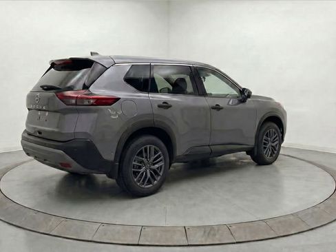 Used 2023 Nissan Rogue S FWD image 6