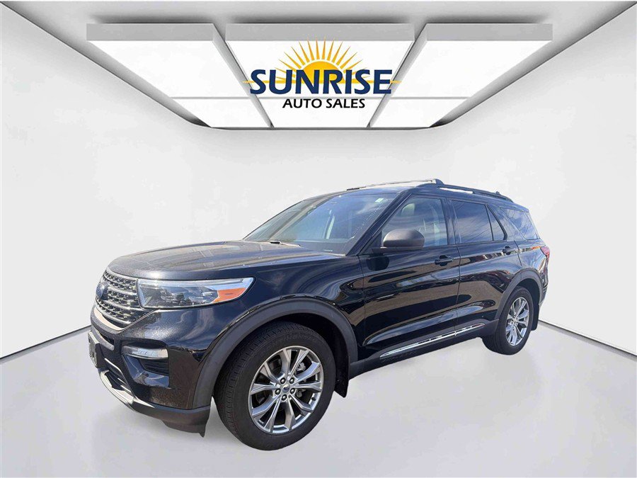 Used 2021 Ford Explorer XLT w/ Equipment Group 202A AWD/4WD image 1