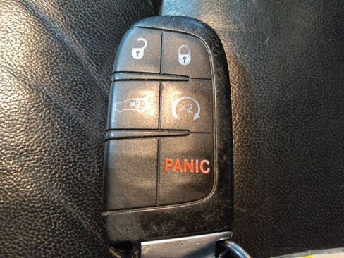 Used 2020 Jeep Grand Cherokee Limited RWD image 32