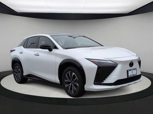 Used 2025 Lexus RZ 450e AWD/4WD image 2