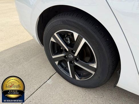 Used 2024 Nissan Sentra SV FWD image 19