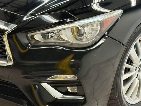 Used 2019 INFINITI Q50 Luxe w/ Essential Package (3.0T Luxe) image 4