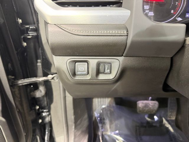 Certified 2023 GMC Acadia SLE w/ Driver Convenience Package AWD/4WD image 18