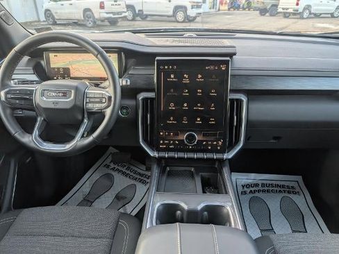 Used 2025 GMC Acadia Elevation image 12