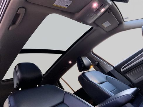 Used 2023 Volkswagen Atlas SE w/ Panoramic Sunroof Package AWD/4WD image 31