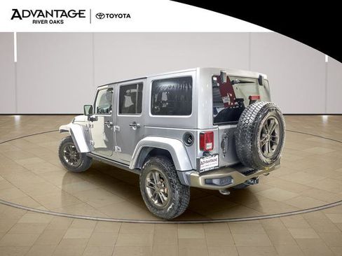 Used 2017 Jeep Wrangler Unlimited Sahara AWD/4WD image 5