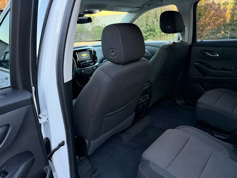 Used 2019 Chevrolet Traverse LT image 26