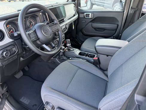 New 2026 Jeep Gladiator Sport image 10