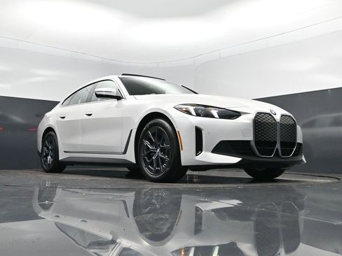 New 2026 BMW i4 eDrive40 w/ Premium Package image 44