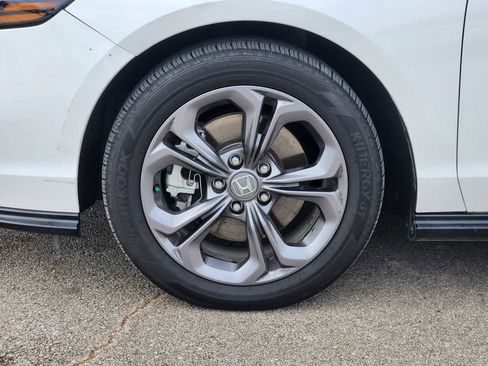 Certified 2024 Honda Accord EX-L image 9