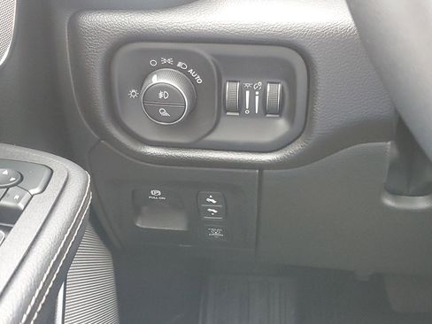 New 2026 RAM 1500 Laramie w/ Night Edition image 12