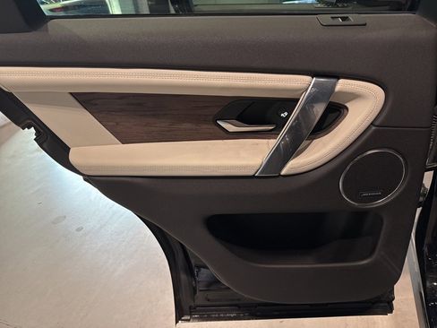 Used 2022 Land Rover Discovery Sport S R-Dynamic image 17