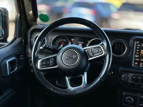 Used 2021 Jeep Wrangler Unlimited Sahara w/ Cold Weather Group AWD/4WD image 18