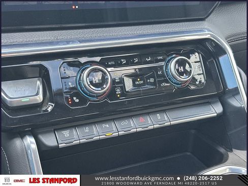 Used 2024 GMC Sierra 3500 Denali image 31