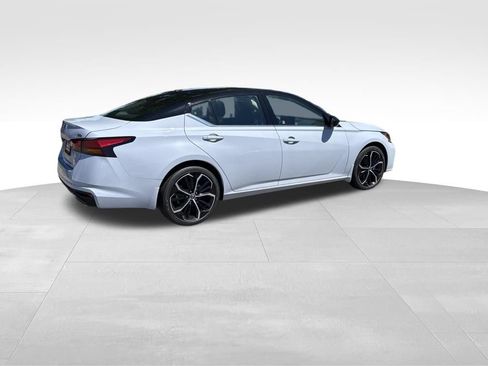 New 2026 Nissan Altima 2.5 SR FWD image 4