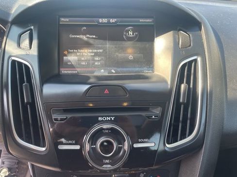 Used 2015 Ford Focus Titanium FWD image 24