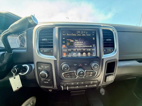 Used 2017 RAM 2500 Power Wagon w/ Luxury Group AWD/4WD image 11