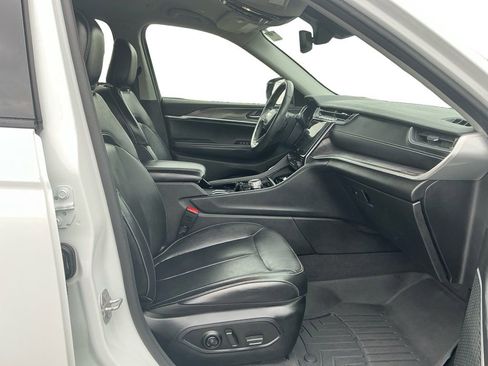 Used 2021 Jeep Grand Cherokee L Limited AWD/4WD image 22