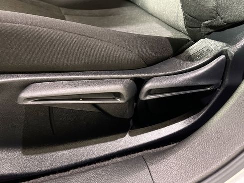 Used 2025 Honda Accord LX image 23