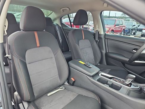 Used 2025 Nissan Sentra SR image 13