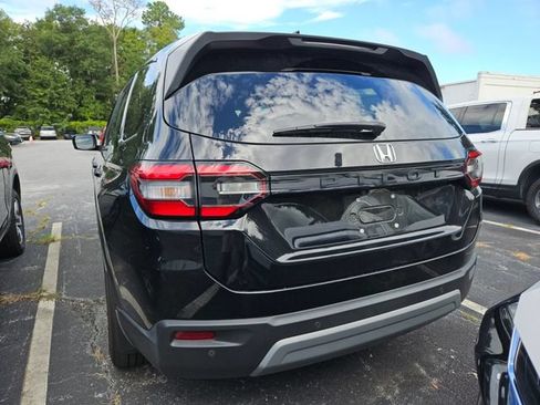 Used 2025 Honda Pilot EX-L image 9