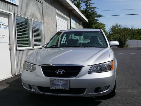 Used 2006 Hyundai Sonata LX image 2