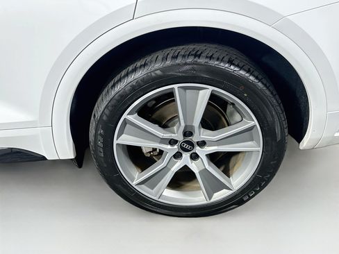 Used 2025 Audi Q5 2.0T Premium AWD/4WD image 11