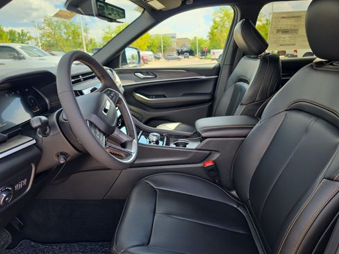 New 2026 Jeep Grand Cherokee L Limited AWD/4WD image 10